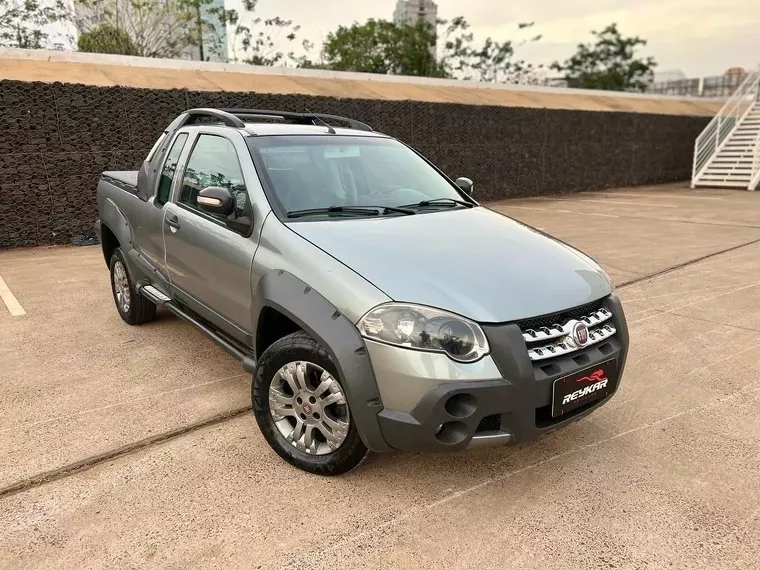 Fiat Strada Cinza 4