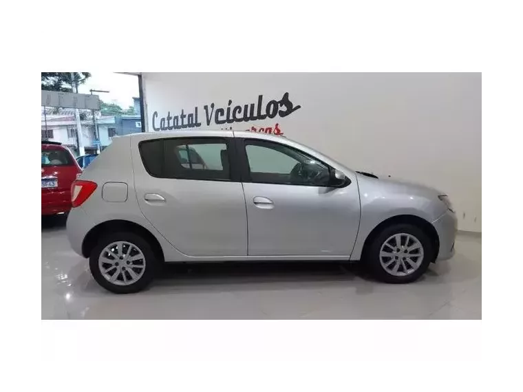 Renault Sandero Prata 9