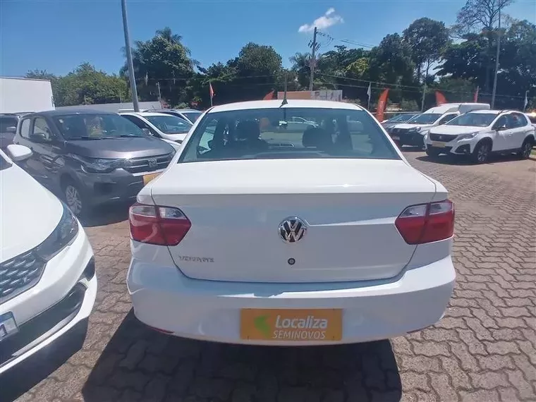 Volkswagen Voyage Branco 6