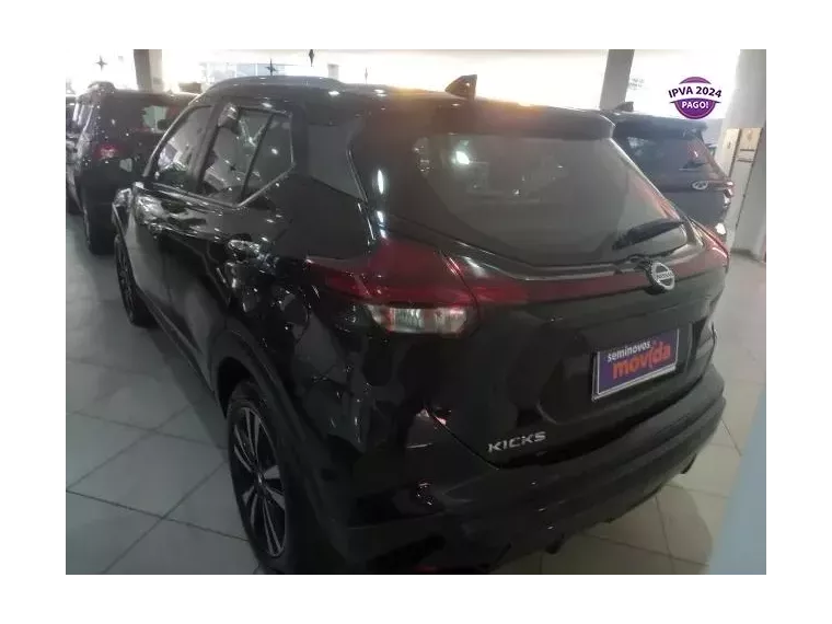 Nissan Kicks Preto 5