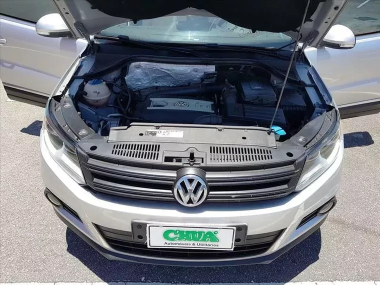 Volkswagen Tiguan Prata 11