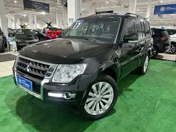 Mitsubishi Pajero Full