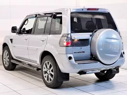 Mitsubishi Pajero TR4