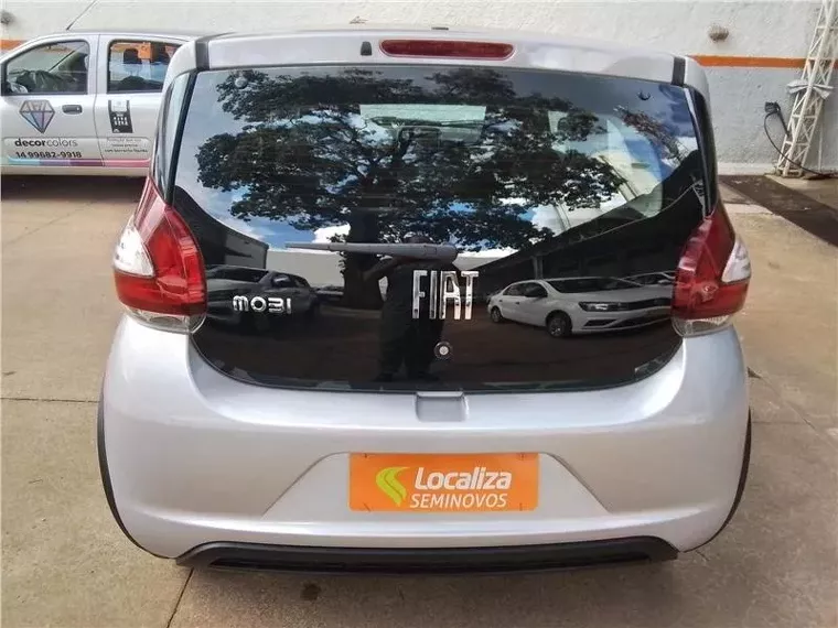 Fiat Mobi Prata 2