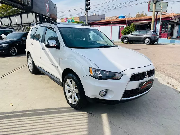 Mitsubishi Outlander Branco 6