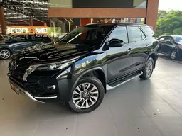 Toyota Hilux SW4
