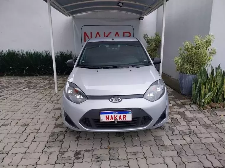 Ford Fiesta Prata 10