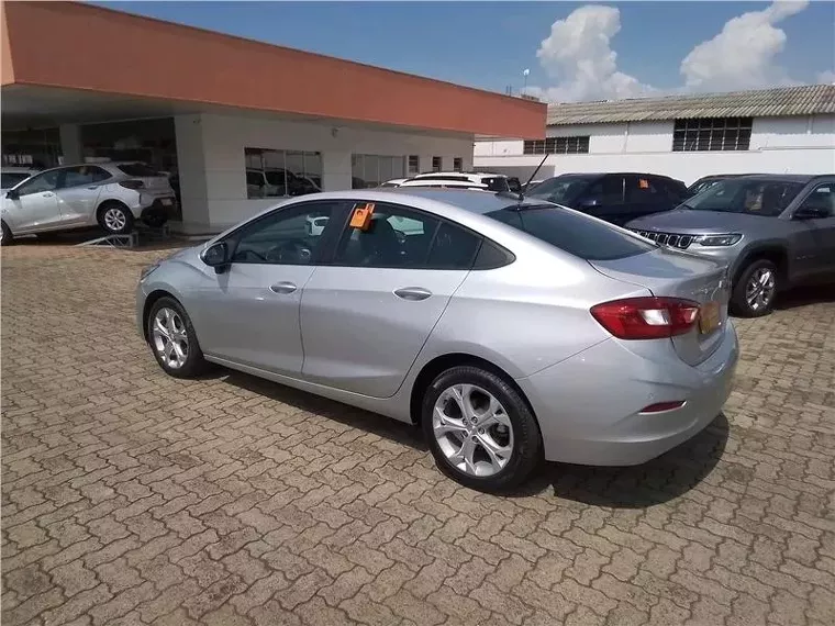 Chevrolet Cruze Prata 1