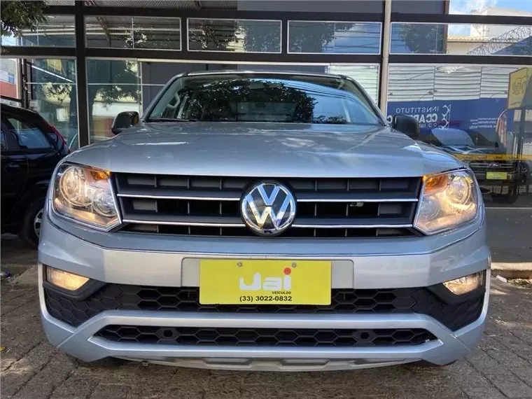 Volkswagen Amarok Prata 12