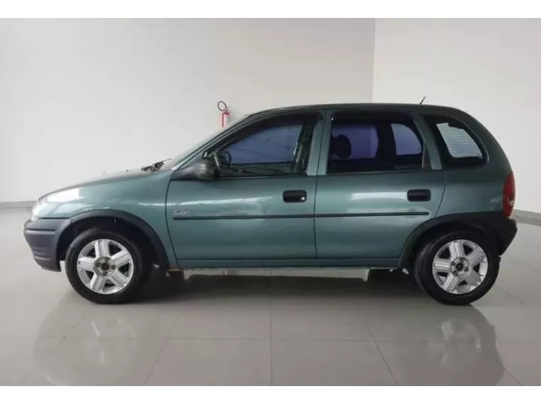 Chevrolet Corsa Verde 1