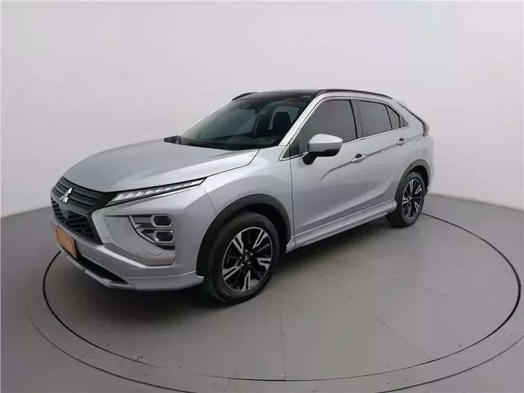 Mitsubishi Eclipse Cross Prata 13