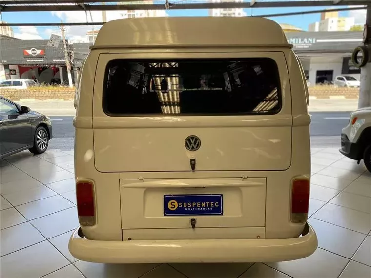 Volkswagen Kombi Branco 4