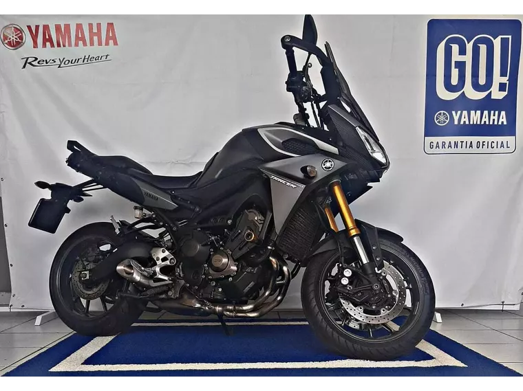 Yamaha MT-09 Cinza 2