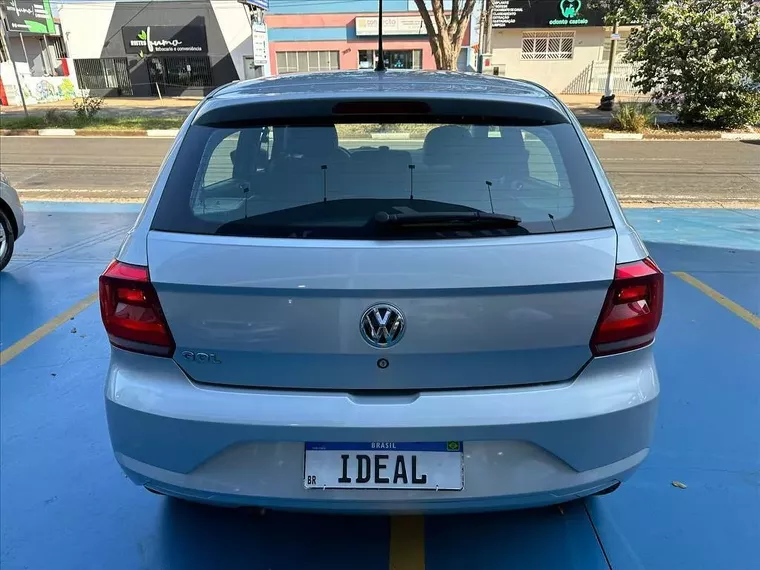 Volkswagen Gol Prata 9