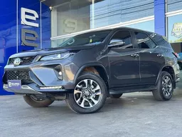 Toyota Hilux SW4
