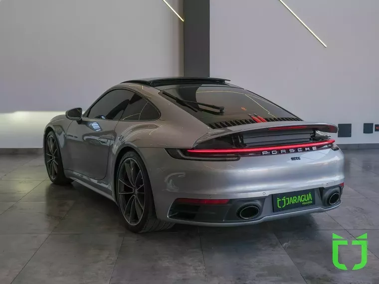 Porsche 911 Prata 13