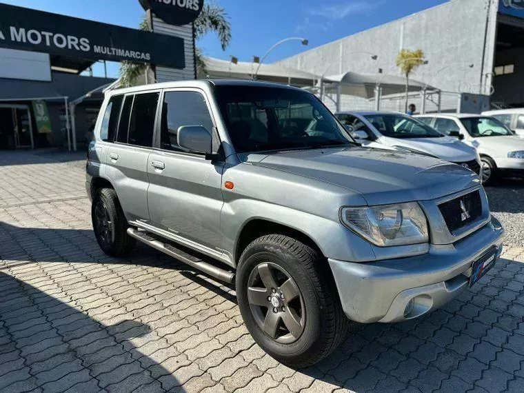 Mitsubishi Pajero Prata 5