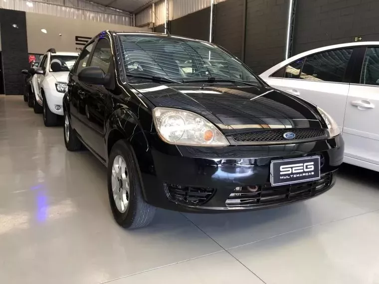 Ford Fiesta Preto 5