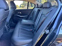 BMW 320i