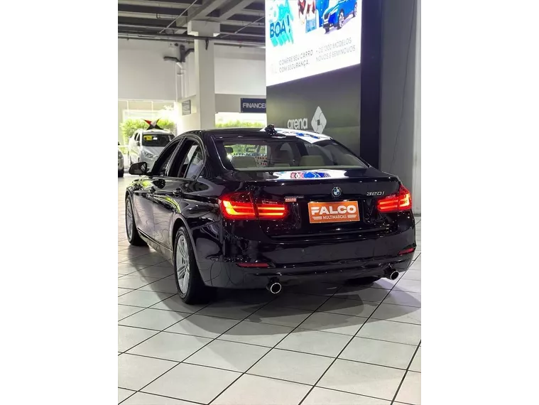 BMW 320i Preto 8