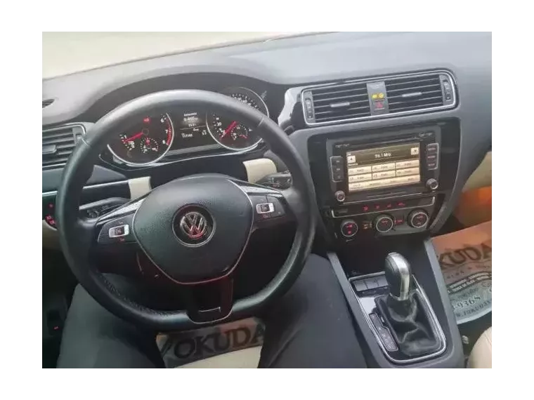 Volkswagen Jetta Preto 9