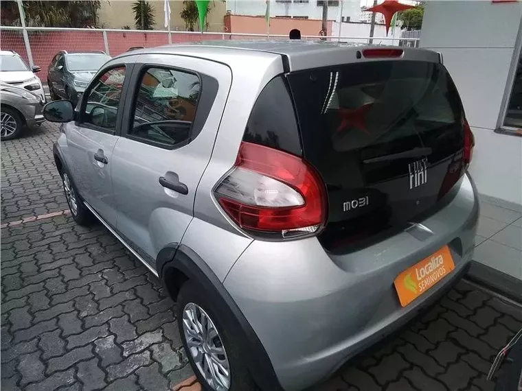 Fiat Mobi Prata 9