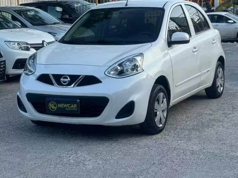 Nissan March Branco 1