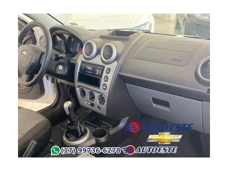 Ford Fiesta Branco 6