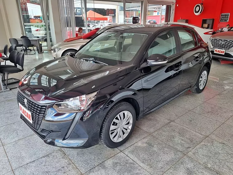 Peugeot 208 Preto 9