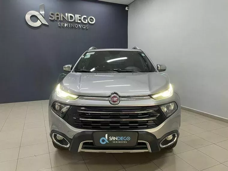 Fiat Toro Prata 2