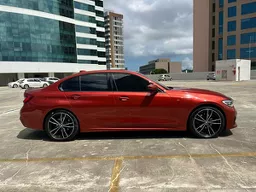 BMW 320i