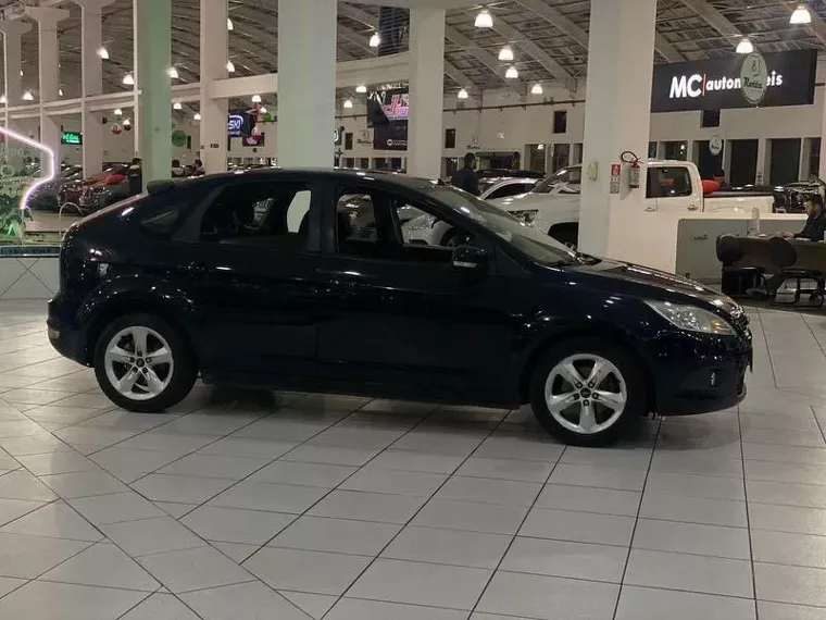 Ford Focus Preto 9