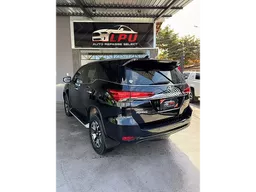 Toyota Hilux SW4