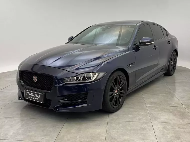 Jaguar XE Azul 5