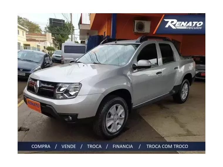 Renault Duster Oroch Prata 1