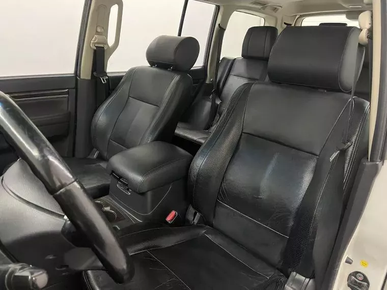 Mitsubishi Pajero Full Branco 18