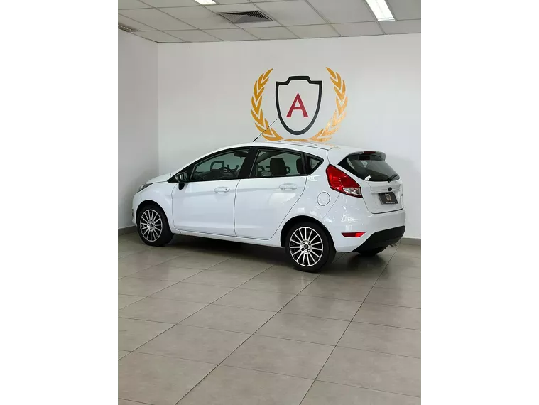 Ford Fiesta Branco 7