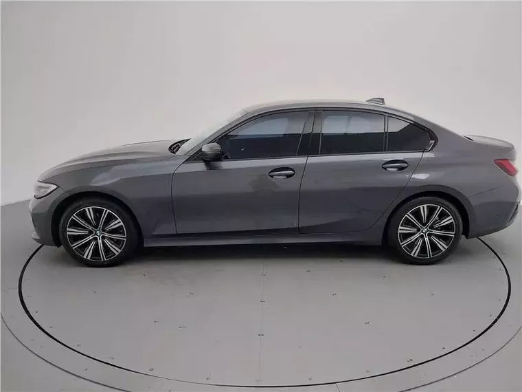 BMW 320i Cinza 10