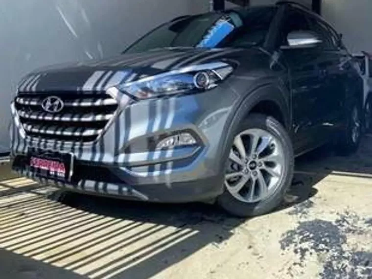 Hyundai Tucson Cinza 3