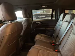 Jeep Commander