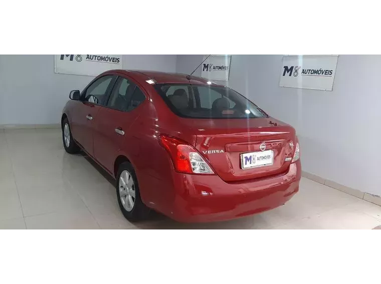 Nissan Versa Vermelho 5