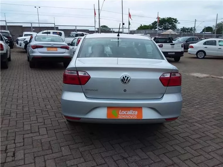 Volkswagen Voyage Prata 8