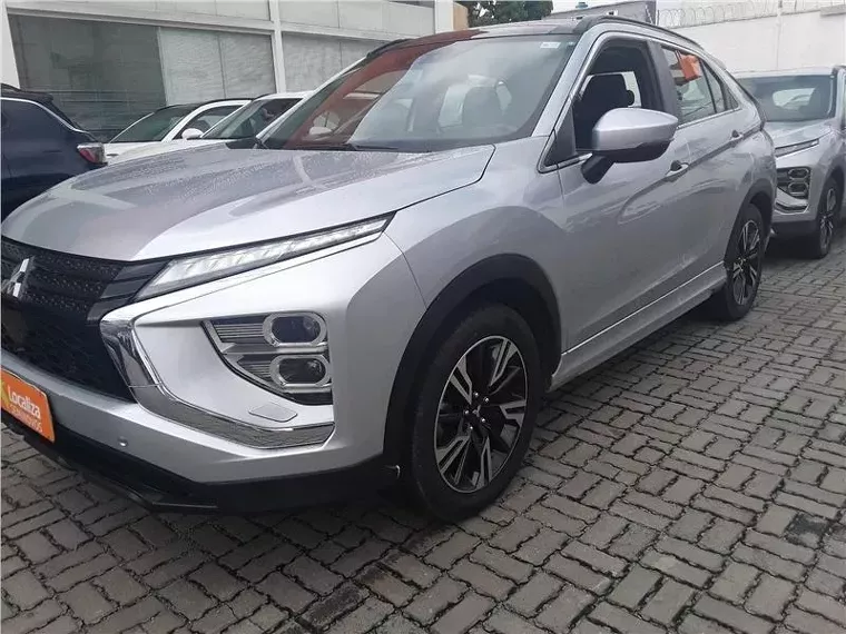 Mitsubishi Eclipse Cross Prata 4