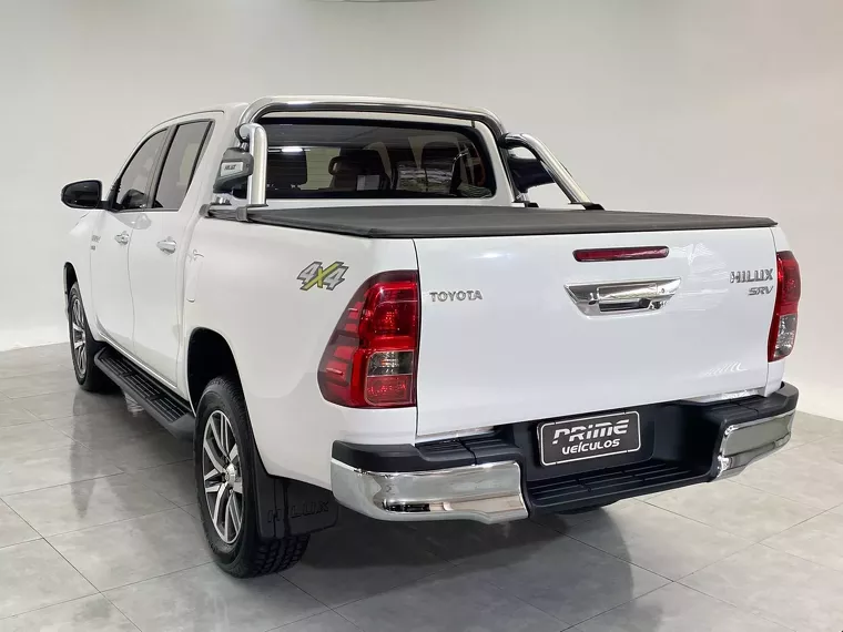 Toyota Hilux Branco 2