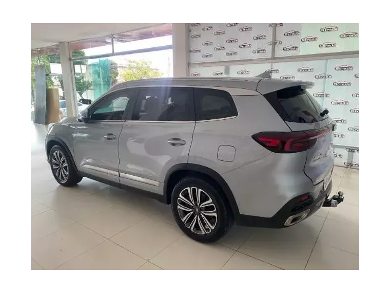 Chery Tiggo 8 Prata 13