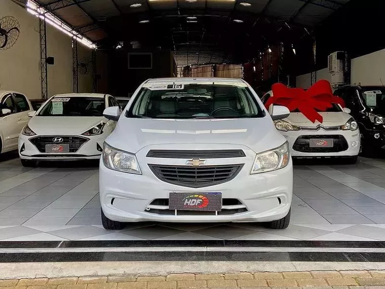 Chevrolet Onix Branco 6