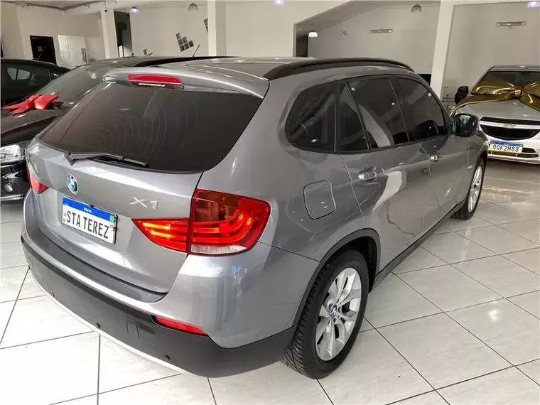 BMW X1 Cinza 2