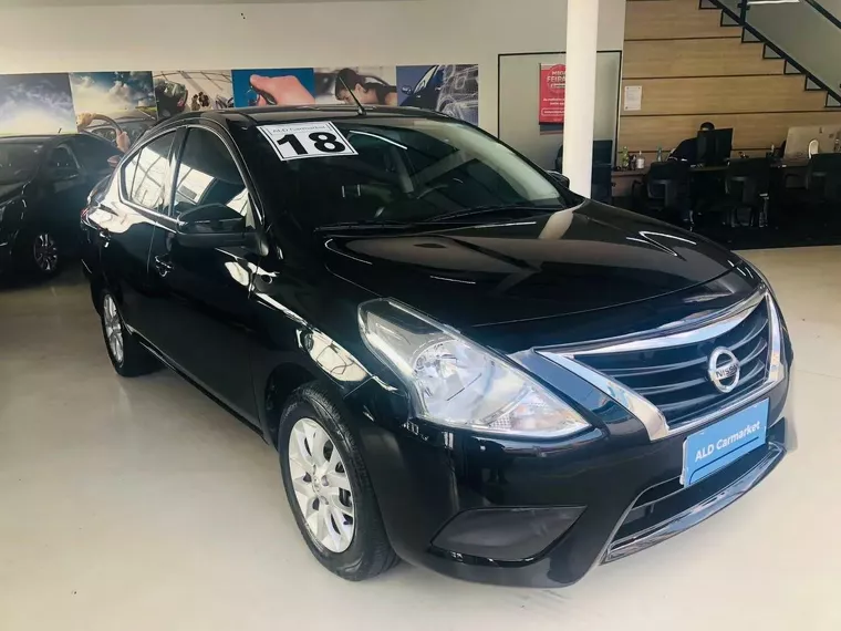 Nissan Versa Preto 5