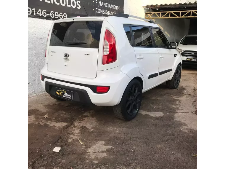 KIA Soul Branco 12