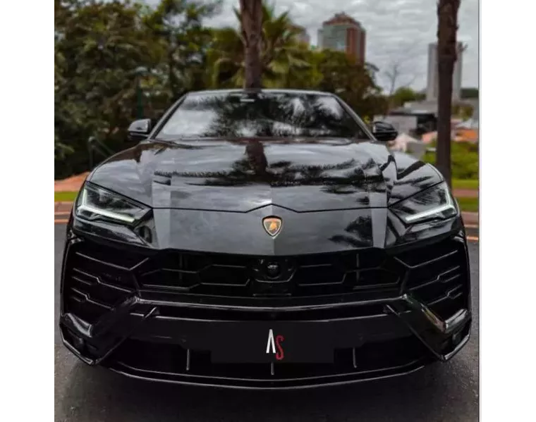 Lamborghini Urus Preto 7